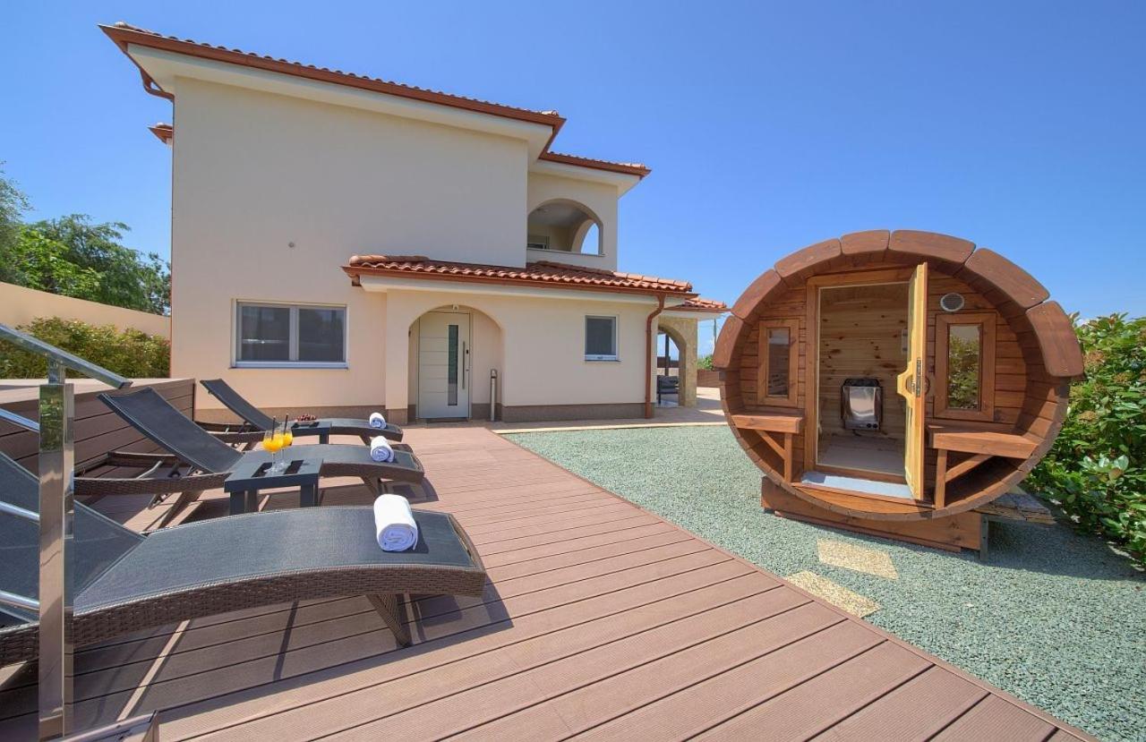 Holiday House Sea & Sun Residence Rasopasno Exterior foto