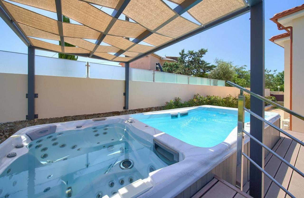 Holiday House Sea & Sun Residence Rasopasno Exterior foto