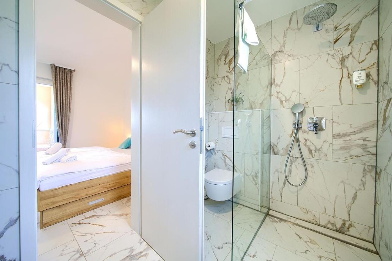 Holiday House Sea & Sun Residence Rasopasno Exterior foto