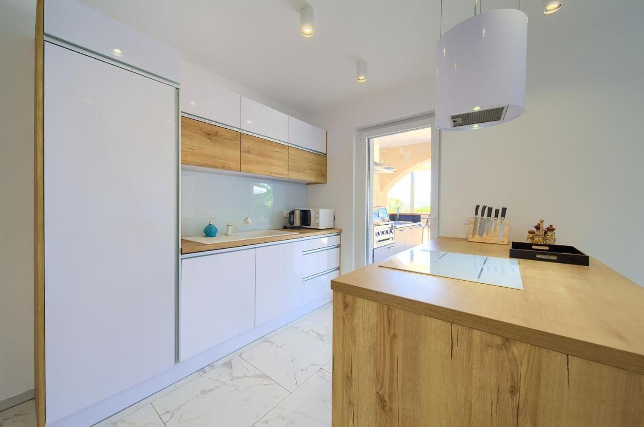 Holiday House Sea & Sun Residence Rasopasno Exterior foto